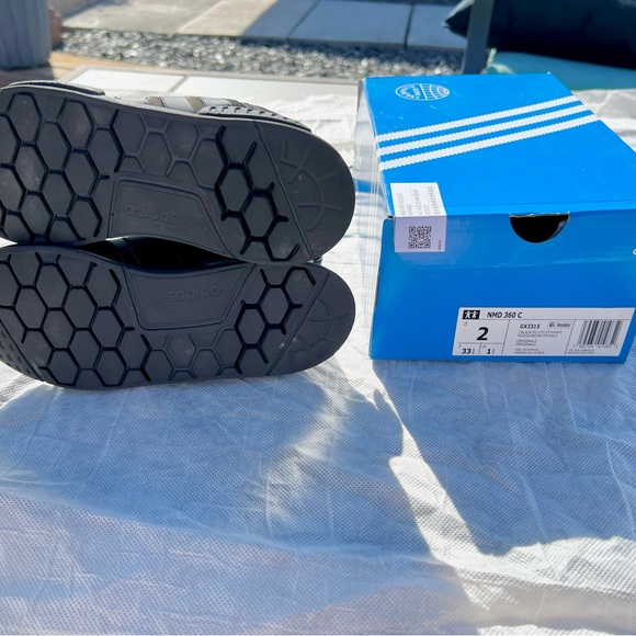 Kids Adidas NMD 360  sz. 2 & a sz. 3 - Picture 6 of 8